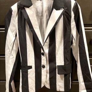 Fun! Like new black/white vertical striped blazer